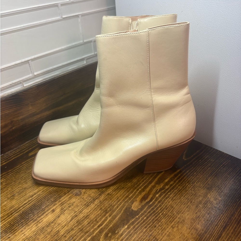 Anthropologie Off White‎ Heeled Squared Toe Boots Size 9 (40)